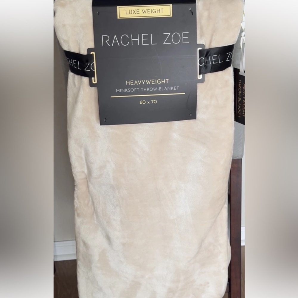 Rachel Zoe Luxe Minksoft Heavyweight 60” x 70” Ivory Cream Throw Blanket New